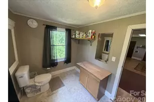 341 Lake Rd, Rockingham, NC 28379 - Photo 6