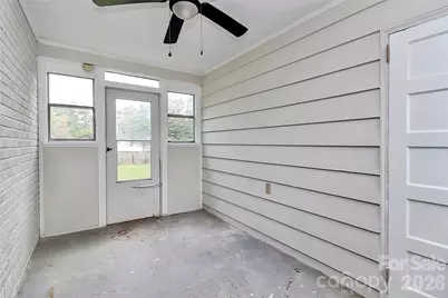 5726 Oak Drive, Charlotte, NC 28216 - Photo 14