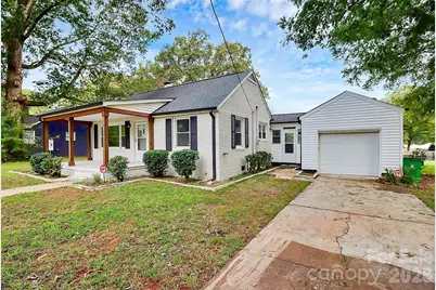 5726 Oak Drive, Charlotte, NC 28216 - Photo 2