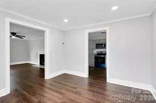 5726 Oak Dr, Charlotte, NC 28216 - Photo 24