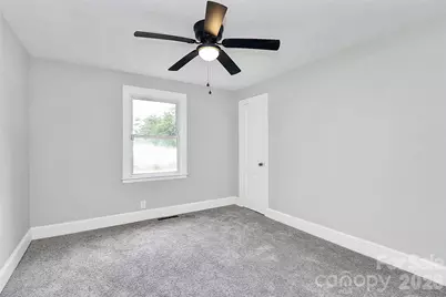 5726 Oak Drive, Charlotte, NC 28216 - Photo 16