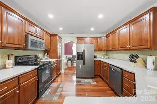 3422 North Bay Dr, Granite Falls, NC 28630 - Photo 4