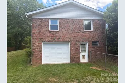 242 Edgewood Circle #3, Morganton, NC 28655 - Photo 2