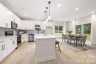6633 Terry Ln, Charlotte, NC 28215 - Photo 6