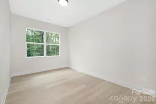 6637 Terry Ln, Charlotte, NC 28215 - Photo 16