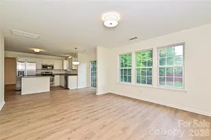 9820 Aaronda Ct, Charlotte, NC 28213 - Photo 14