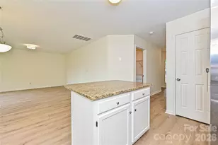 9820 Aaronda Ct, Charlotte, NC 28213 - Photo 18