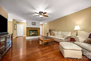 66 Oakwood Ln, Columbus, NC 28722 - Photo 18