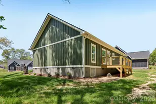 36 Haywood Xing Dr, Hendersonville, NC 28791 - Photo 34