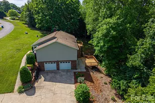 6097 Tuckborough Rd, Hickory, NC 28602 - Photo 40