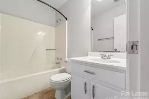 5933 Ruth Dr, Charlotte, NC 28215 - Photo 14