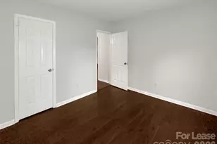 5933 Ruth Dr, Charlotte, NC 28215 - Photo 16