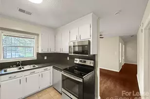 5933 Ruth Dr, Charlotte, NC 28215 - Photo 8