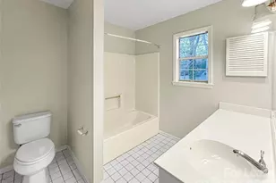5933 Ruth Dr, Charlotte, NC 28215 - Photo 12