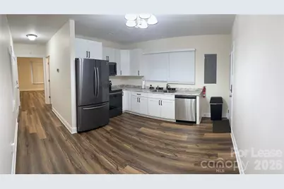 616 S Summit Avenue, Charlotte, NC 28208 - Photo 8