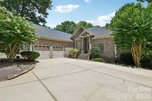 304 Catawba Crest Ln, Clover, SC 29710 - Photo 1