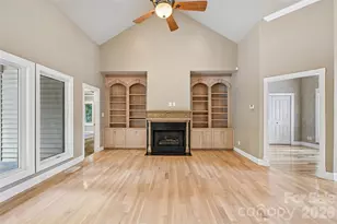 304 Catawba Crest Ln, Clover, SC 29710 - Photo 4