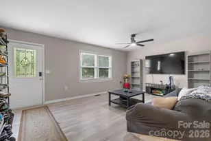 2120 40th Ave Ct NE, Hickory, NC 28601 - Photo 4