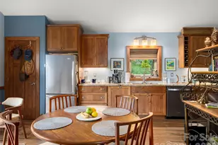 345 Moorehill Dr, Waynesville, NC 28786 - Photo 8