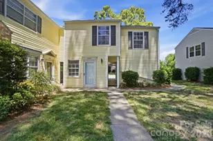8529 Castle Pine Ct, Charlotte, NC 28226 - Photo 2