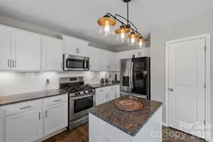 2812 Westbury Ct, Dallas, NC 28034 - Photo 12