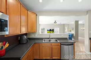 1720 Grove Tree Ln, Clover, SC 29710 - Photo 14