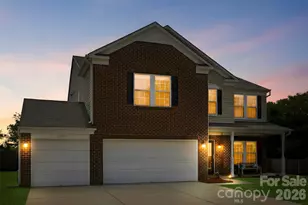 1720 Grove Tree Ln, Clover, SC 29710 - Photo 2