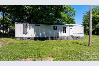112 E 13th Street, Newton, NC 28658 - Photo 1