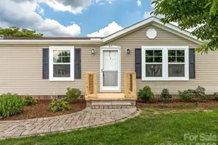 448 Riverwind Dr, Hendersonville, NC 28739 - Photo 1
