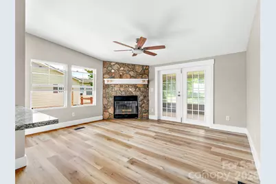 448 Riverwind Drive, Hendersonville, NC 28739 - Photo 4