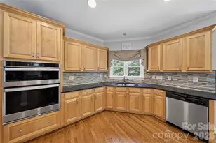 11117 Tavernay Pkwy, Charlotte, NC 28262 - Photo 10