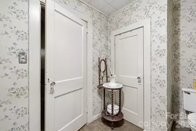 215 Old US 70 Highway E, Black Mountain, NC 28711 - Photo 22