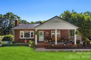 210 Stockton St, Shelby, NC 28150 - Photo 2