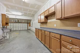 3308 Grandeur Rd, Charlotte, NC 28269 - Photo 34