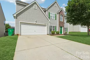 9621 Rothman Ln, Charlotte, NC 28215 - Photo 2