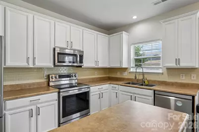 9621 Rothman Lane, Charlotte, NC 28215 - Photo 14