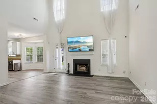 9621 Rothman Ln, Charlotte, NC 28215 - Photo 6