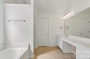 9621 Rothman Ln, Charlotte, NC 28215 - Photo 24