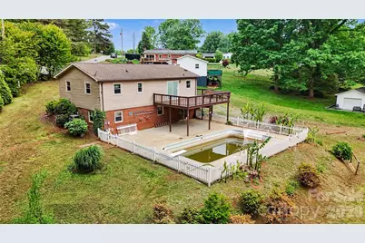 169 Hemingway Lane, Statesville, NC 28625 - Photo 2