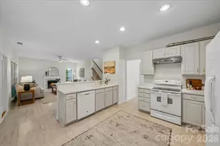 2520 Thornfield Rd, Charlotte, NC 28273 - Photo 10