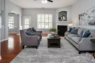 4315 Clymer Ct, Charlotte, NC 28269 - Photo 2