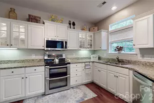 12301 Silveroak Ln, Charlotte, NC 28277 - Photo 24