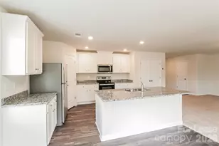 376 Kenyon Dr, Kings Mountain, NC 28086 - Photo 4