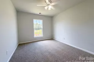 7115 Wandering Creek Dr, Charlotte, NC 28216 - Photo 12