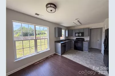 7115 Wandering Creek Drive, Charlotte, NC 28216 - Photo 6