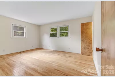 106 Muirfield Court, Hendersonville, NC 28791 - Photo 24