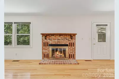 106 Muirfield Court, Hendersonville, NC 28791 - Photo 14