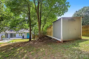 8207 White Horse Ln, Charlotte, NC 28270 - Photo 38