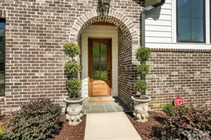 2926 Windsor Ave, Charlotte, NC 28209 - Photo 2