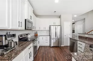 10005 Kings Parade Blvd, Charlotte, NC 28273 - Photo 8